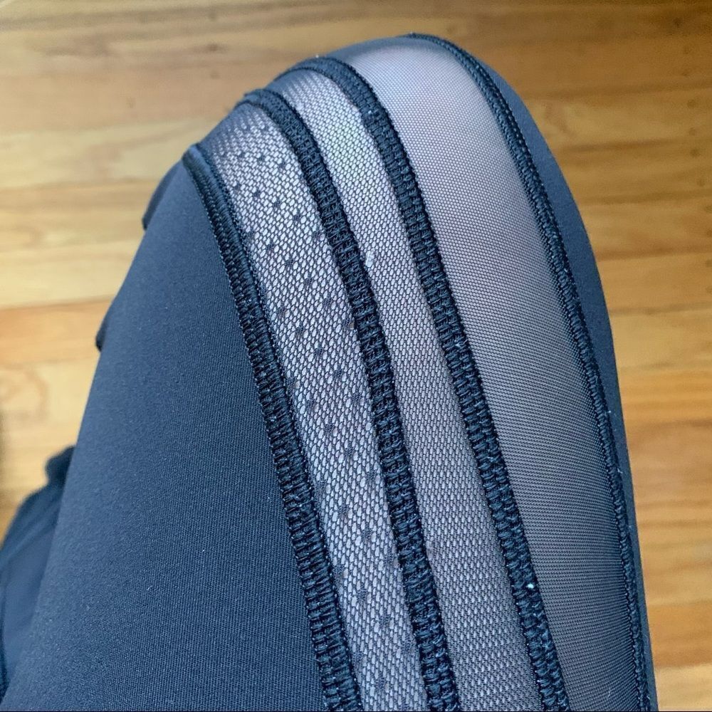 Lululemon Never Still Crop 21 Leggings Black High Rise Size 6 - Picture 9 of 10